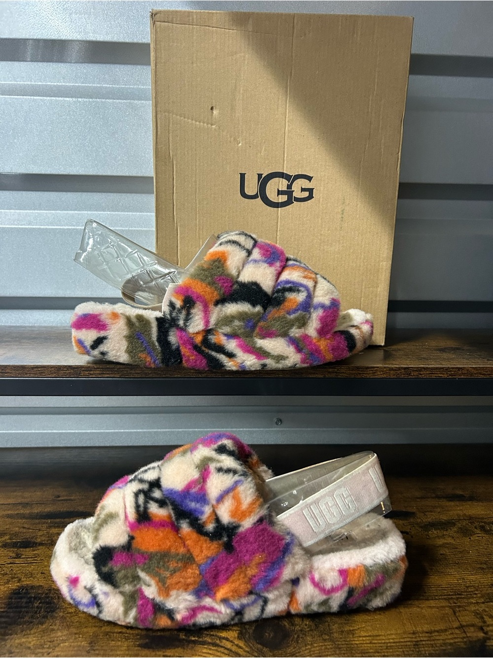 UGG FLUFF Yeah Slide Women's Sheepskin Slipper Sandals Multi Colored US 10